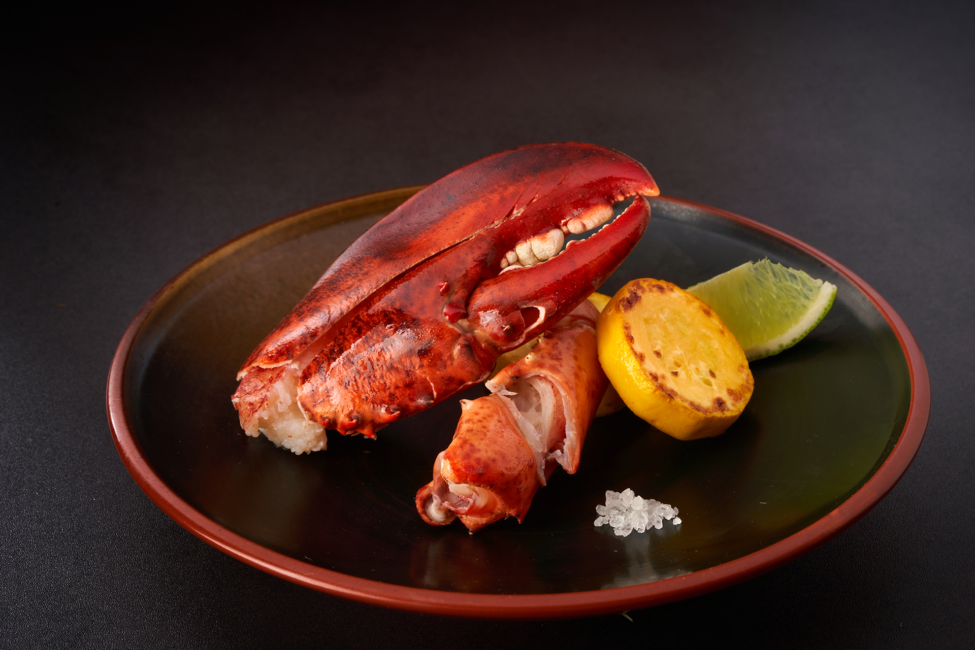 精緻海鮮前菜與特製醬汁